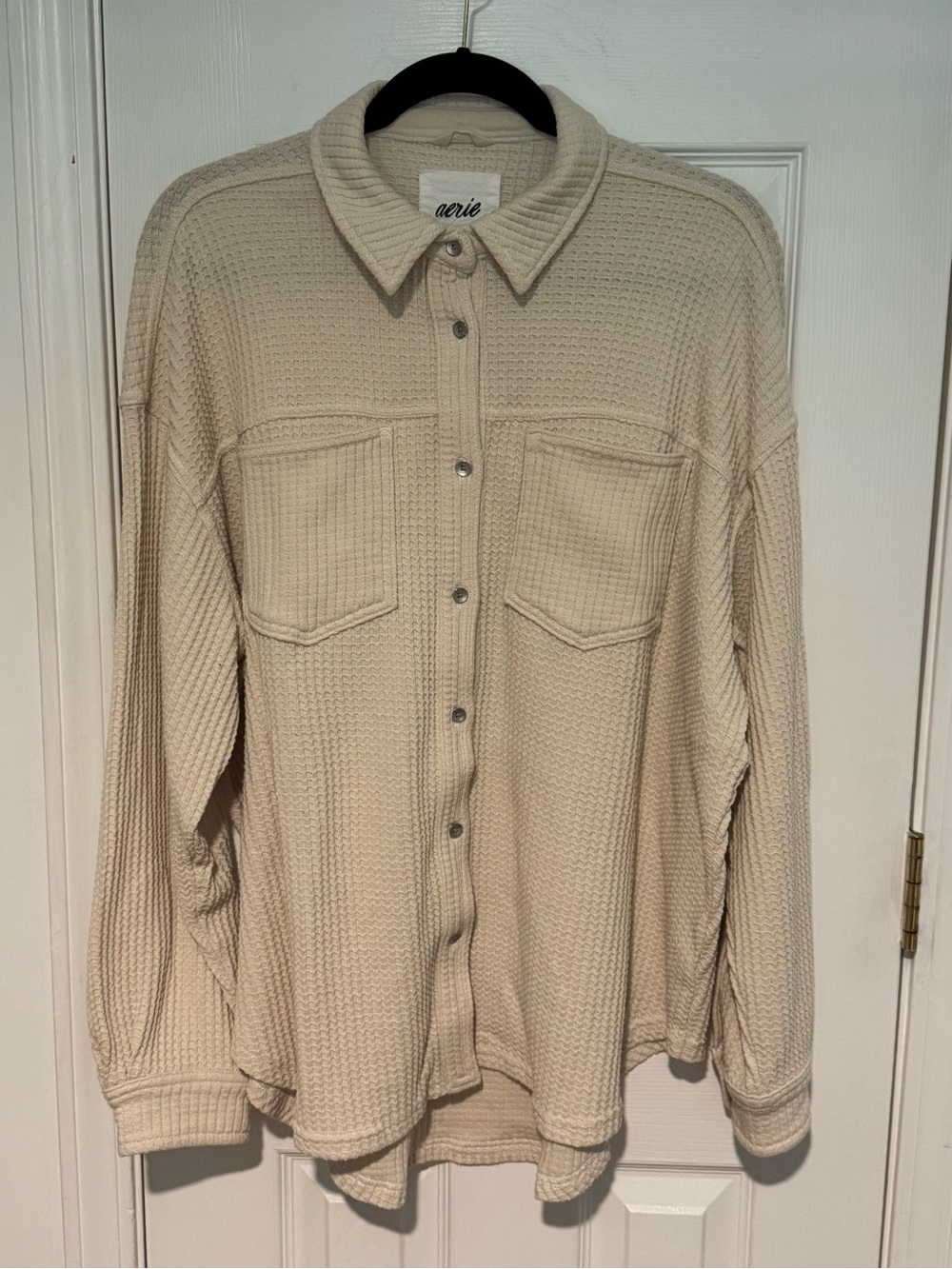 Aerie ladies Cream Waffle-Knit Button-Up Shirt-M